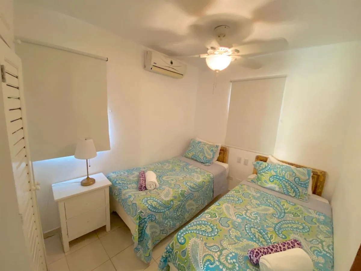 Los Corales Villas & Apartments Resort Wifi Beach Club & Spa Пунта-Кана