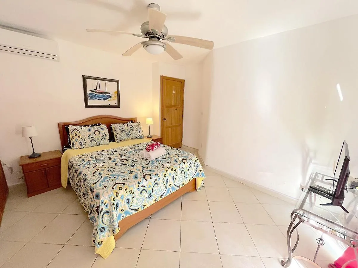 Los Corales Villas & Apartments Resort Wifi Beach Club & Spa Пунта-Кана 5*,  Доминиканская Республика